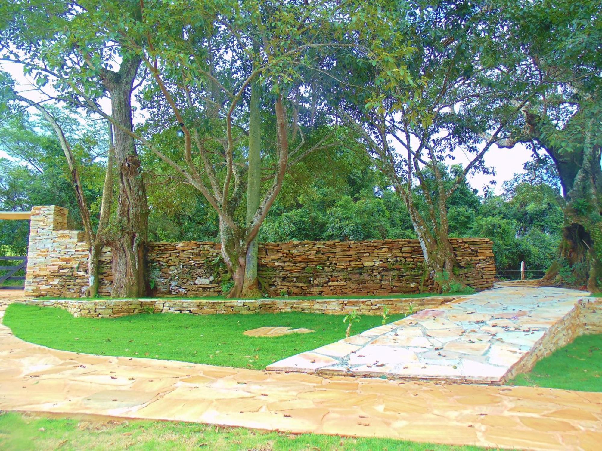 Pousada Muro de Pedra São Tomé das Letras Exterior foto